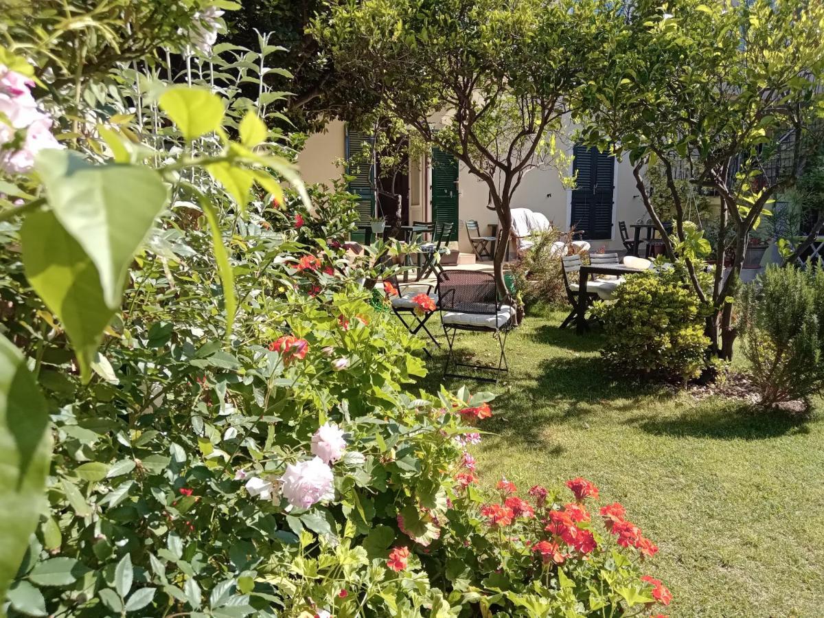 Il Giardino Di Tatiana Rooms & Breakfast La Maddalena  Buitenkant foto
